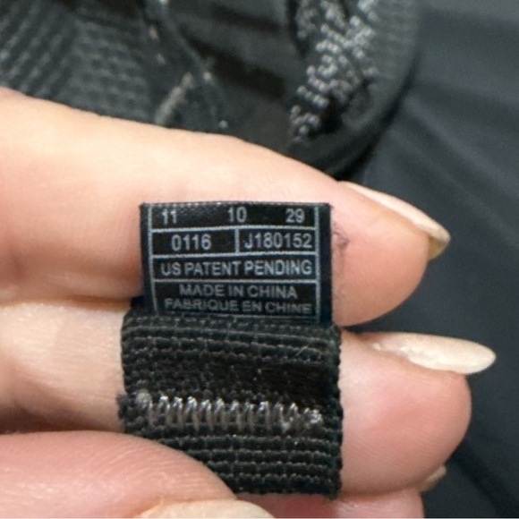 EUC - Chaco Size 11 ZX/1 EcoTread Strap Sandal in Black/White Hugs and Kisses - Picture 5 of 5